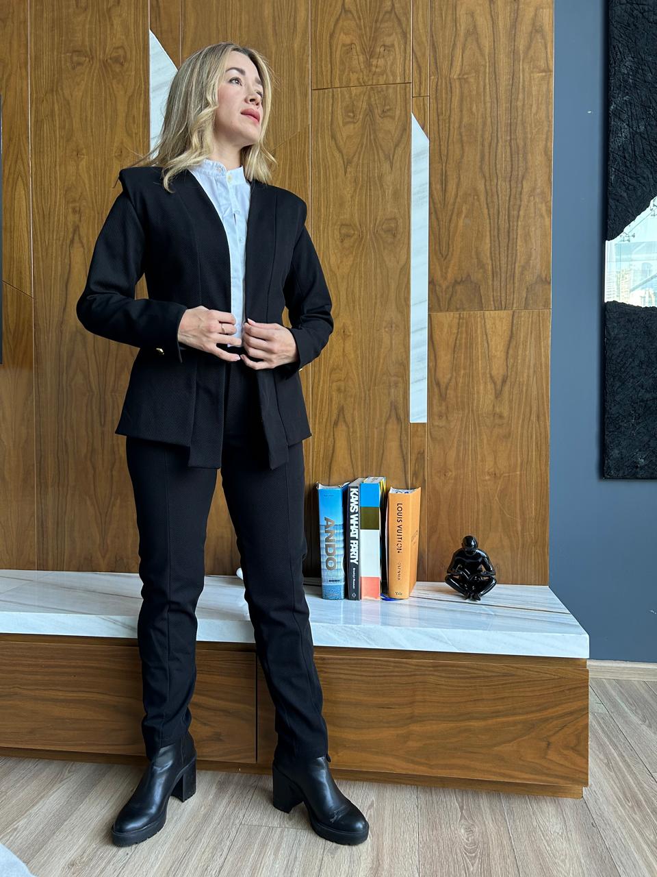 Blazer negro forrado – GORAH