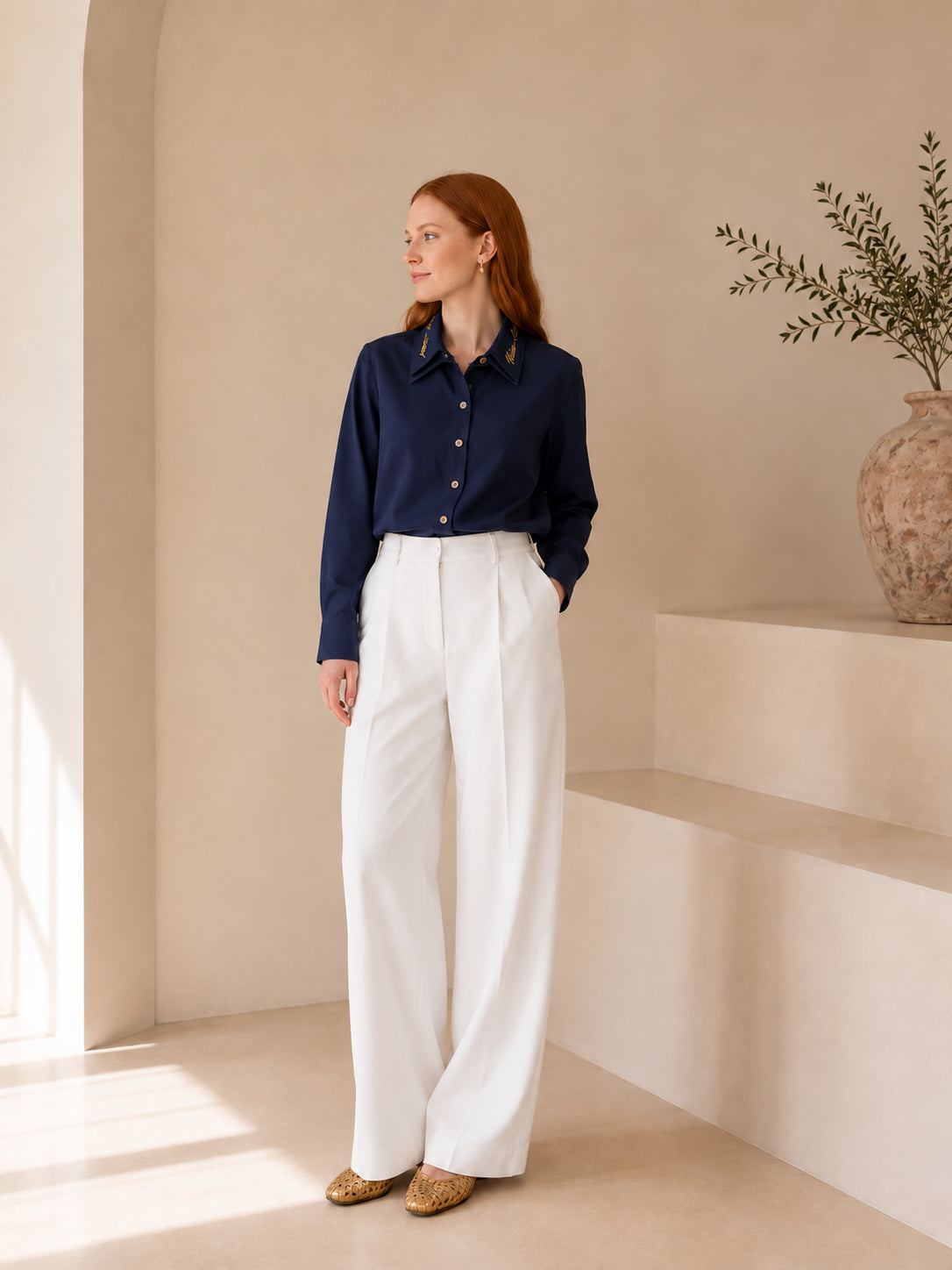Blusa Niña Levántate azul con cuello desmontable
