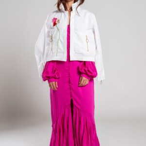Chaqueta marfil con bordado rosa – GORAH