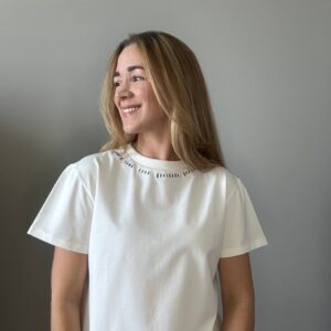 T-shirt básica Él es la respuesta – GORAH