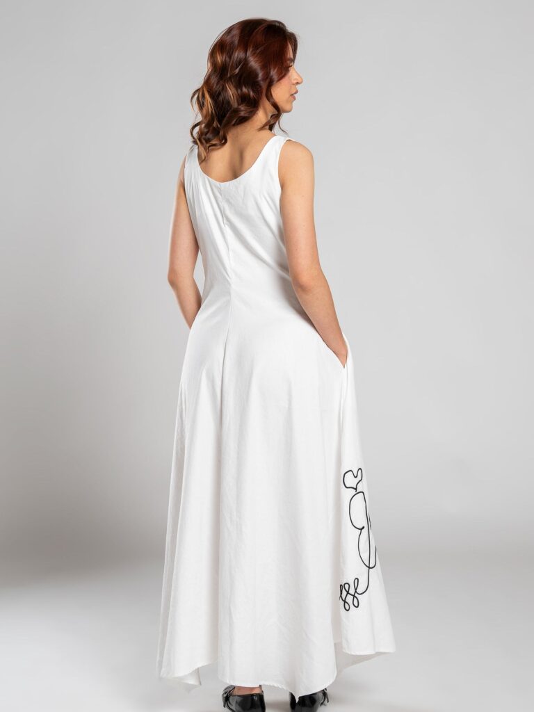 Vestido marfil con letra negra – GORAH